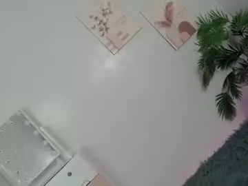 iamsomeone1234 – webcam model profile photo Image 11