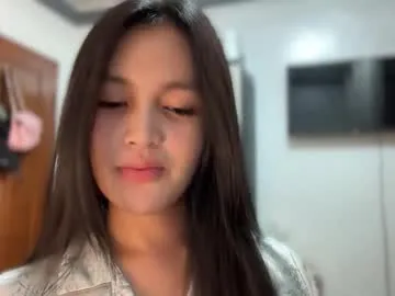 sunflower_28 – webcam model profile photo Image 19