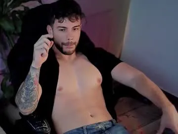 emilywarren296 – webcam model profile photo Image 18