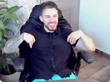 emilywarren296 – webcam model profile photo Image 3