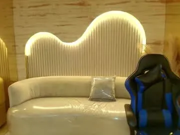 KamillaRey – webcam model profile photo Image 11