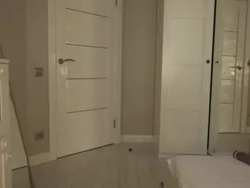 pureannuals – webcam model profile photo Image 9