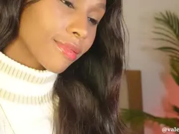 JulietaLake – webcam model profile photo Image 10