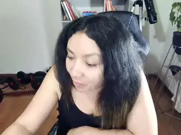 MilaDelays – webcam model profile photo Image 8