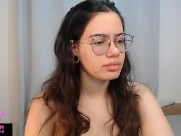 EllieSin – webcam model profile photo Image 2