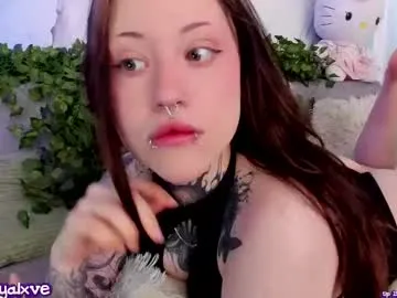 beaute_fatale – webcam model profile photo Image 2