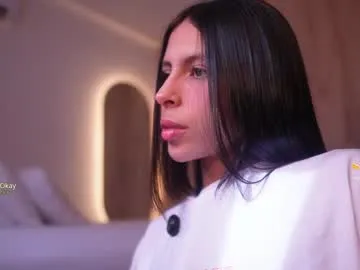 iamsomeone1234 – webcam model profile photo Image 17