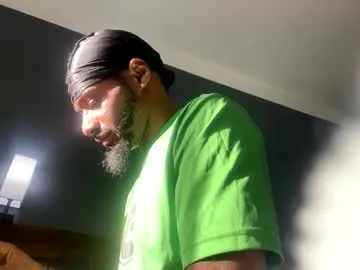 LivRusso – webcam model profile photo Image 12