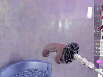 Seline – webcam model profile photo Image 12