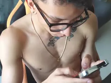 aurorapink_ – webcam model profile photo Image 16