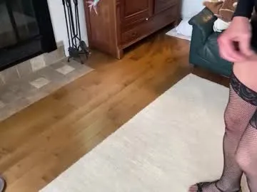 CarolineCouls – webcam model profile photo Image 2