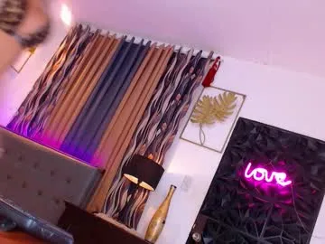 MiaPersy – webcam model profile photo Image 6