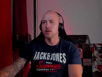 iamsomeone1234 – webcam model profile photo Image 13