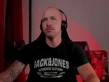 iamsomeone1234 – webcam model profile photo Image 15