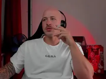 iamsomeone1234 – webcam model profile photo Image 16