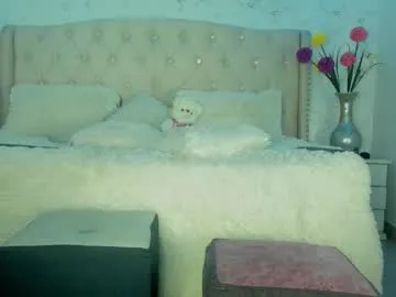 maya__77 – webcam model profile photo Image 11