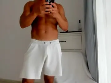 mae_nathan – webcam model profile photo Image 8