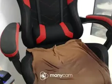 lolaa_darling – webcam model profile photo Image 4