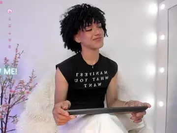 saanvi_indian – webcam model profile photo Image 4