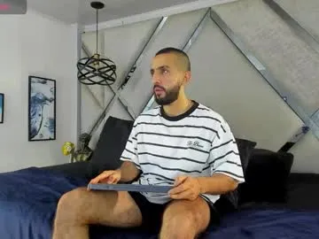 AdelinaLuuna – webcam model profile photo Image 12