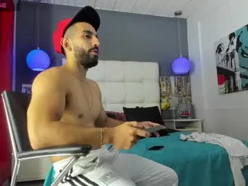 AdelinaLuuna – webcam model profile photo Image 7