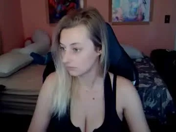 mae_nathan – webcam model profile photo Image 6