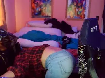 mae_nathan – webcam model profile photo Image 7