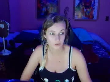 mae_nathan – webcam model profile photo Image 8