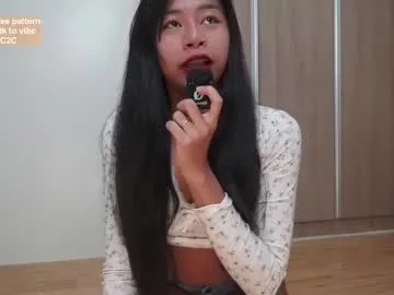 ChloeCerisse – webcam model profile photo Image 3