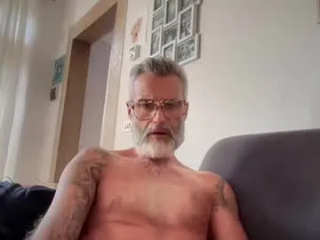 ericmg11 – webcam model profile photo Image 4