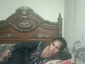 ErikaKis – webcam model profile photo Image 16