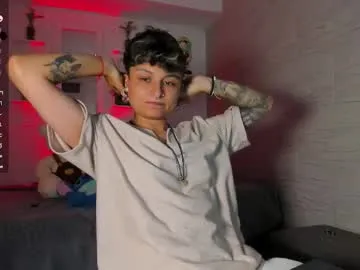 Raisa – webcam model profile photo Image 10