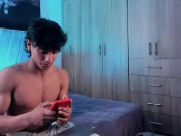 aurorapink_ – webcam model profile photo Image 2