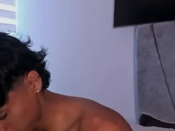 aurorapink_ – webcam model profile photo Image 7