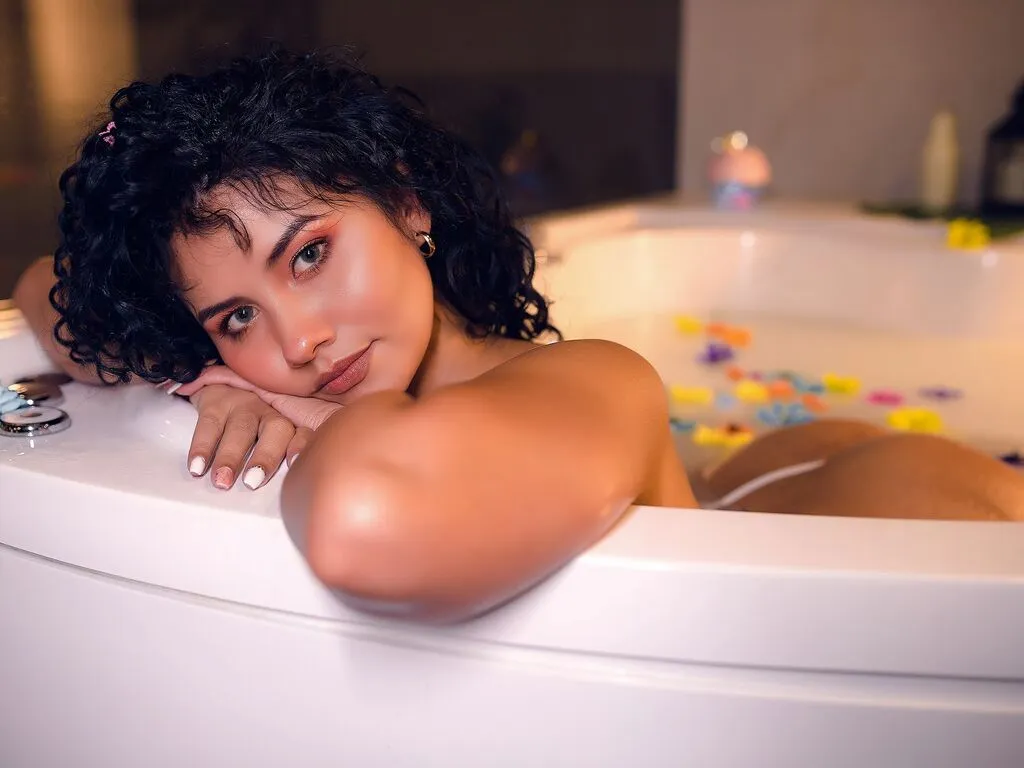 CanelaLebrand – webcam model profile photo