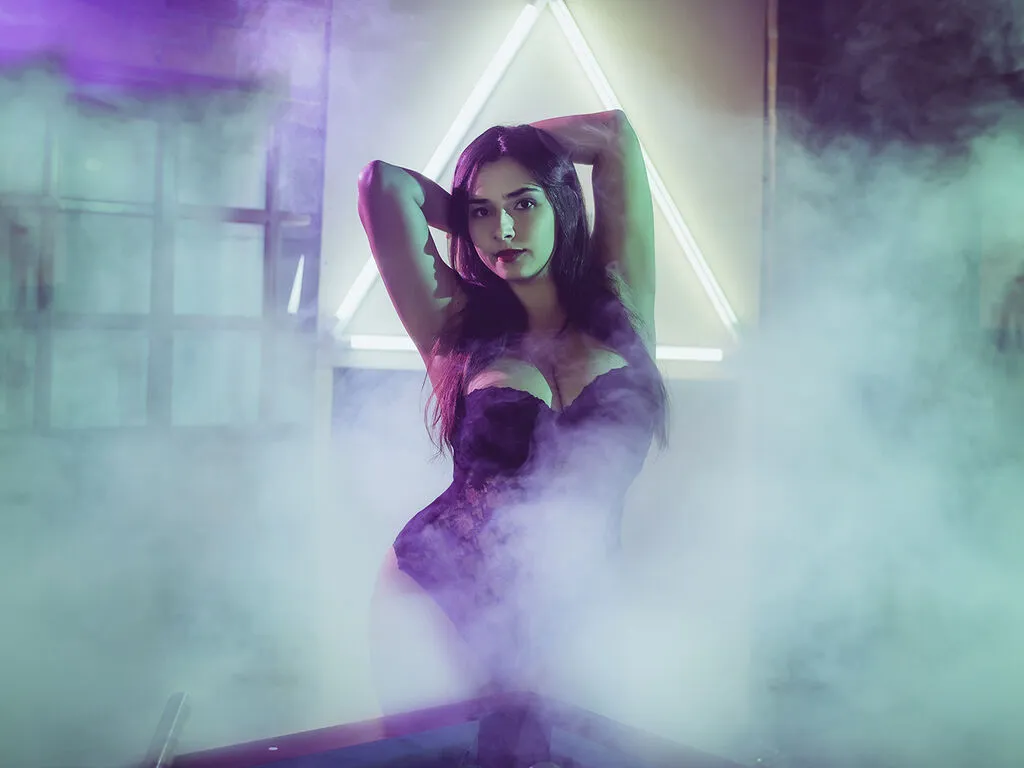 SuzyAmaya – webcam model profile photo